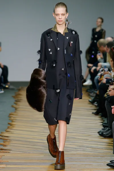 Look 9